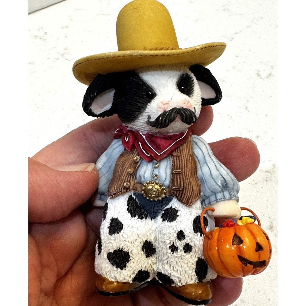 Enesco Mary's Moo Moos Trick Or Treat Ma'am Cowboy Cow Halloween Figurine 726044